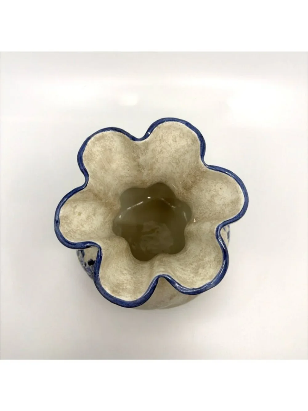 Vintage Deruta Italy Hand Painted Floral Pottery Ruffled Scalloped Vase 6.25